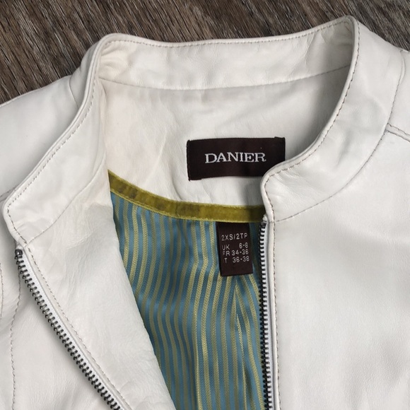 Vintage Danier Leather moto style jacket - Picture 2 of 8